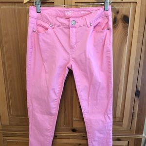 Crown & Ivy pink skinny jeans